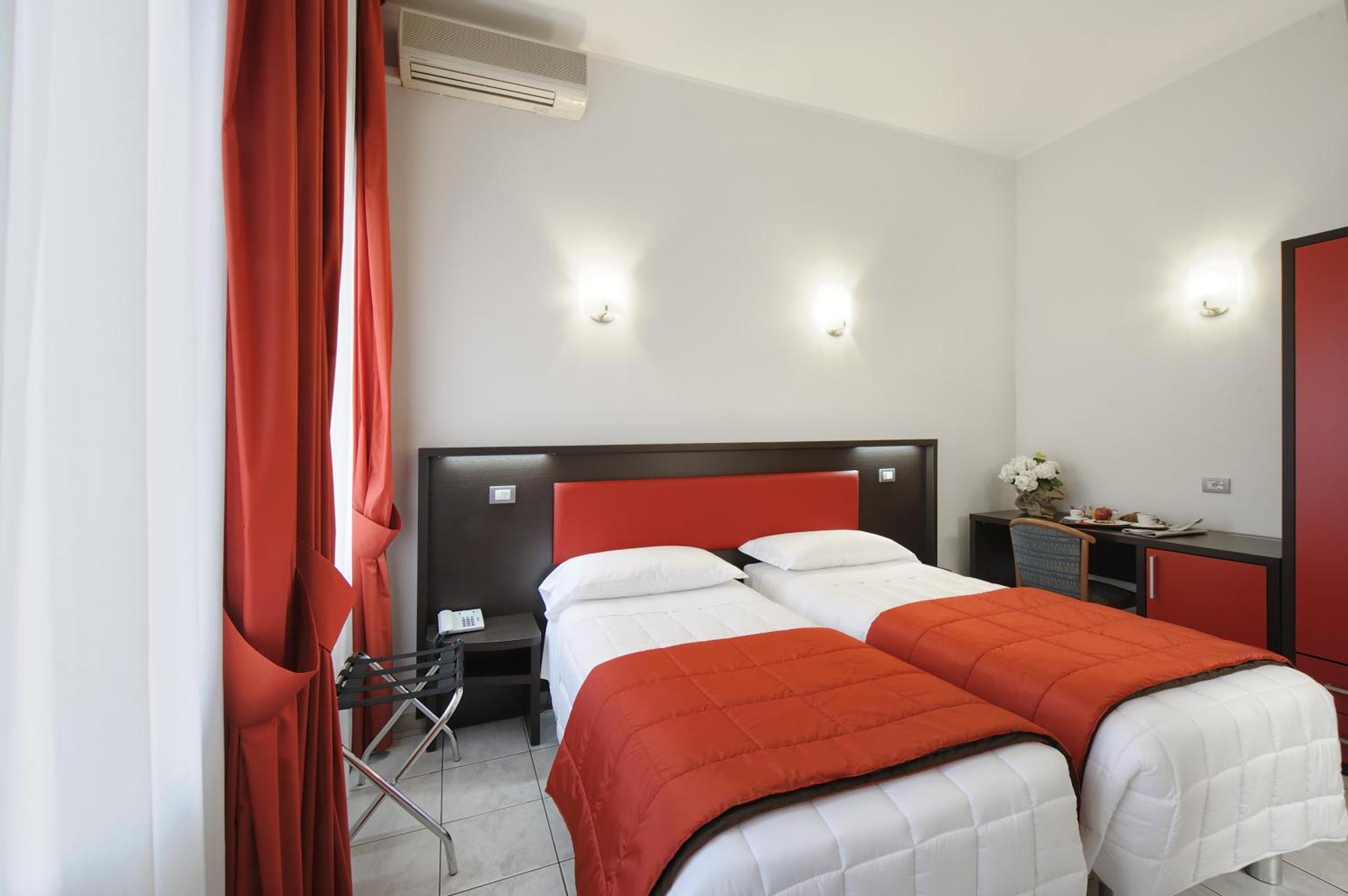Hotel Al Corso Legnano Zimmer foto